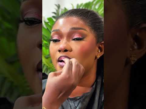 Stunning Bold Lip Makeup Tutorial 💋 #subscribe #lips #lipstick #shorts #liptutorial #makeuptutorial