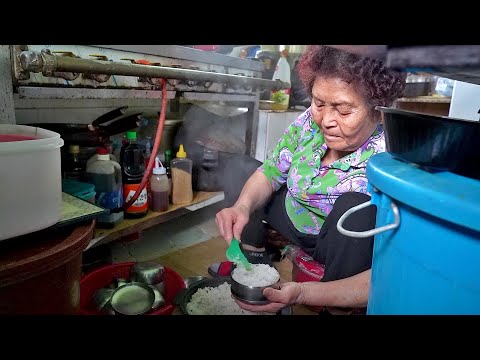 Country grandma tuna kimchi stew 10 kinds of side dishes - korean street foodㅣ시골 할머니 참치 김찌찌개