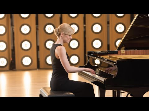 She Was Asked to Play a Simple Tune — Seconds Later, Everyone Was Speechless...