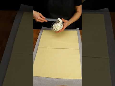 I taught all my friends how to make the fastest puff pastry appetizer!