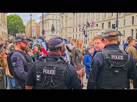 BYE IDIOT! ANGRY AND ABUSIVE BELLEND IS SHUT DOWN BY THE POLICE AND MOVED ON at Horse Guards!