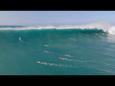 Surfing Massive Waves Waimea Bay (Jan 22, 2023) 4K