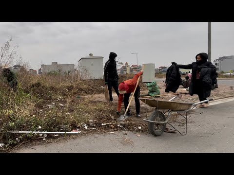 Cleaning Both Sides of Sidewalk Earns Heartfelt Thanks – A Truly Wonderful and Heartwarming Act.