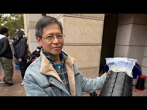 支聯會案周四開審，前常委鄧岳君早4日排頭位旁聽，通宵瞓街排隊市民指旁聽全因「法官話香港仲有法治」。