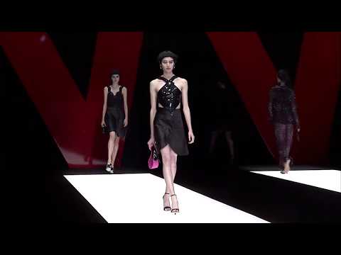 Giorgio Armani - 2018 Spring/Summer Womenswear Fashion Show