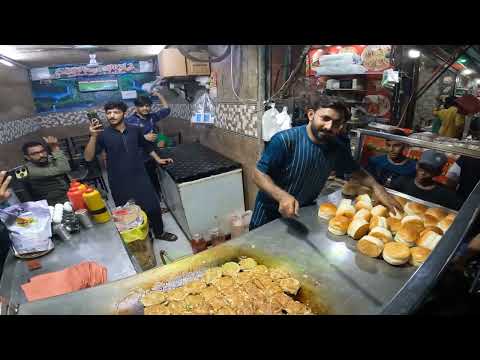 Burger King Fast Burger maker - you have never seen skills - Street Food India - Indian street foods