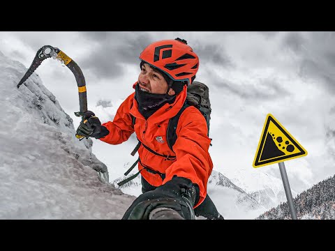 Escaping a Deadly Couloir - Solo Climbing Mission