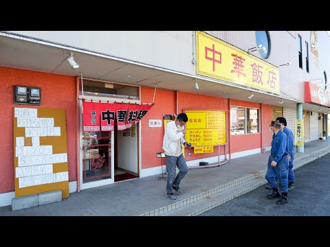 Extra Large Fried Chicken! Great Food that Satisfies Truck Drivers and Hungry Men!
