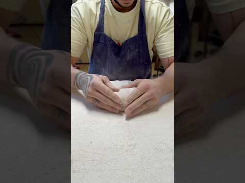 How to SHAPE SOURDOUGH BREAD ? by fast french baker 🇫🇷 #frenchbakery #bread #food