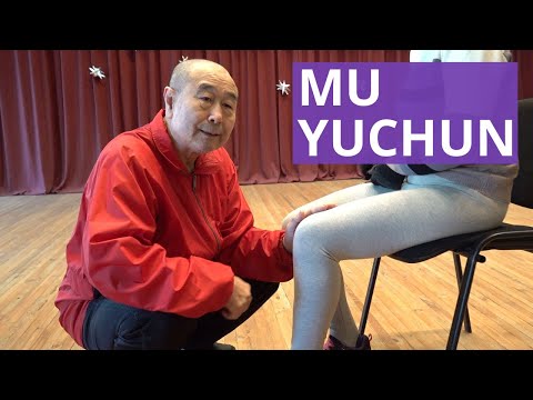 CRUNCH and KNEE PAIN - What to do if your knee hurts Mu Yuchun