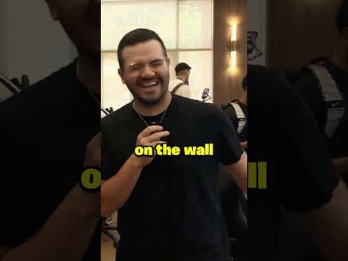 GUESS THE FORTNITE SKIN! ft. Courage 🤔