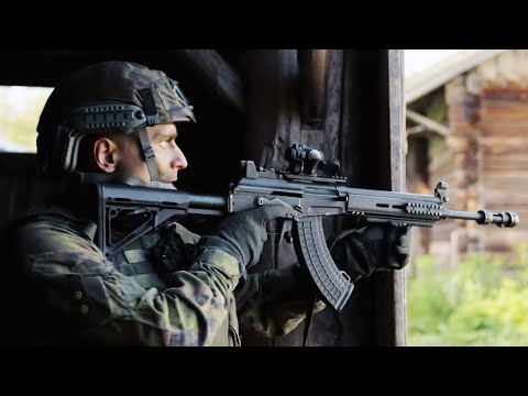 一口氣看完2025最新戰爭爽劇,裝備精良的神秘部隊入侵主權大國,每一幀都是現代化裝備的硬碰硬