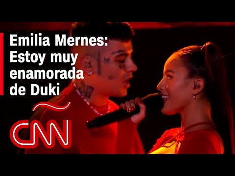 Emilia Mernes habla de su relación con Duki y la química que tienen arriba del escenario