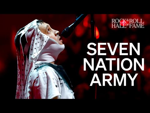 Twenty One Pilots Cover The White Stripes "Seven Nation Army" | Rock Hall 2025 Induction