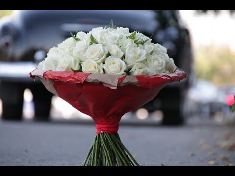 Самая лучшая и надежная техника сбора букета. Классический букет из роз с папоротником.