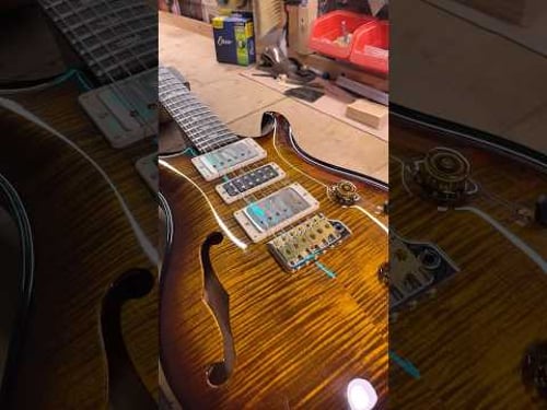 incredible Paul Reed Smith and its full setup