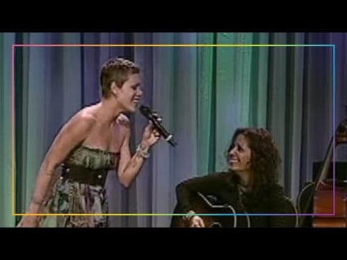 Pink and Linda Perry's Impromptu Acoustic Performance of "What's Up?" | LA LGBT Center