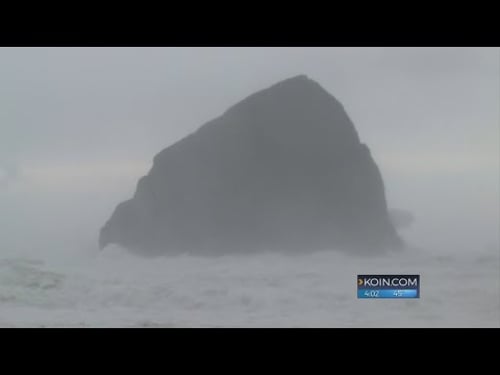 Large waves sweep man into ocean near Depoe Bay