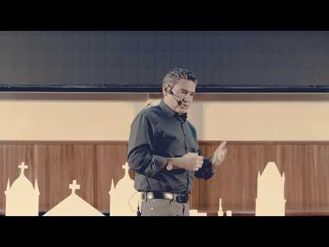 Crear y escalar una Startup en Bolivia sin morir en el intento | Max Jungermann | TEDxElGuereo