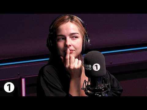 Addison Rae plays Unpopular Opinion and lifts up Greg James!