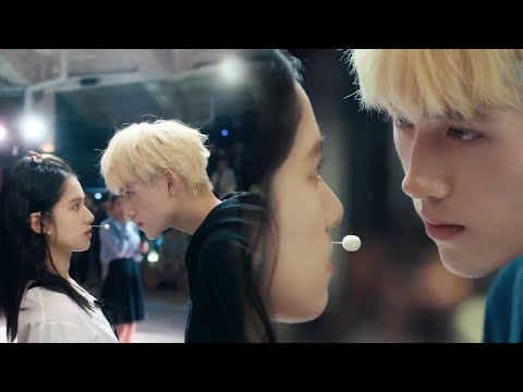 The academic achiever gets confessed to by a pure girl and can't help but move closer to her.