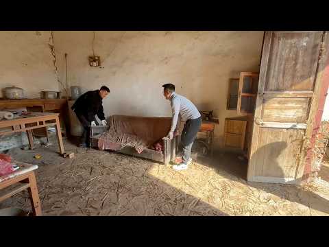 Without Father's Permission, Son Secretly Restores Grandfather's House and Renovates the Garden