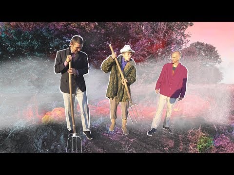 Пємо Самогонку на полі / Розказую як воював / Збираємо бульбиня / Вкрали вила