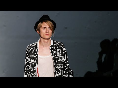 DIOR HOMME 2006 SPRING SUMMER "THE WORLD WAS A MESS BUT HIS HAIR WAS PERFECT" BY HEDI SLIMANE