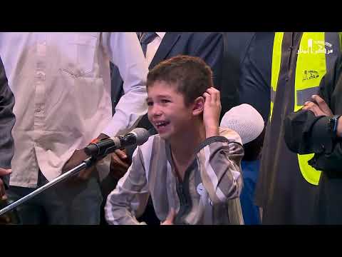VERY EMOTIONAL: YOUNG BOY CRIES WHILE SPEAKING TO MUFTI MENK