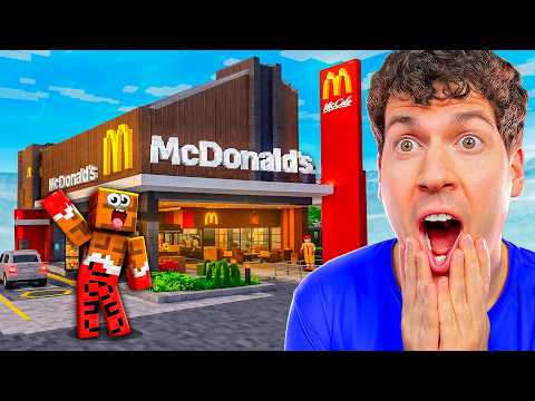 МОЙ ДРУГ ЖИВМОЙ ДРУГ ЖИВЁТ В МАКДОНАЛДСЕ!🍔😱 ЧТО ВНУТРИ? МАЙНКРАФТЁТ В МАКДОНАЛЬДС В МАЙНКРАФТ! 😱