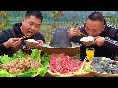買20斤牛腱子,二弟回家做“牛肉火鍋”,肉丸Q彈勁道太爽了!【鐵鍋視頻】