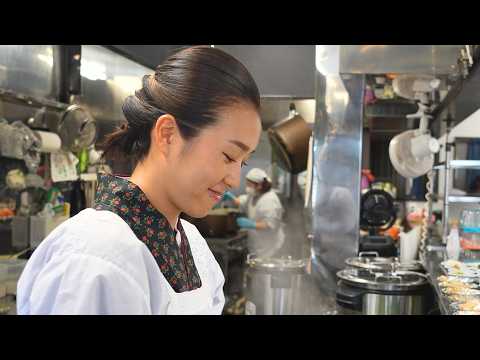 Instantly Sold Out! Inside the Famous Japanese Offal Stew Shop with a Beautiful Owner