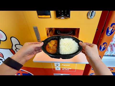 Eating at the Cheapest Vending Machine Cafe
