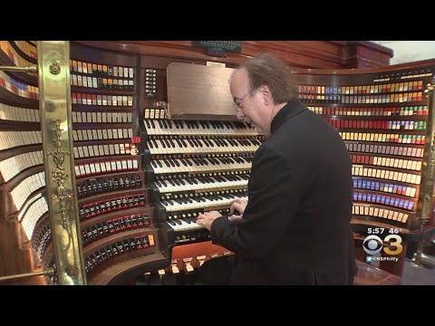 A Look At The Famous Wanamaker Organ At Macy's Philadelphia