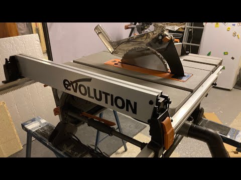 Evolution table saw unboxing, set up and first cuts (R255)