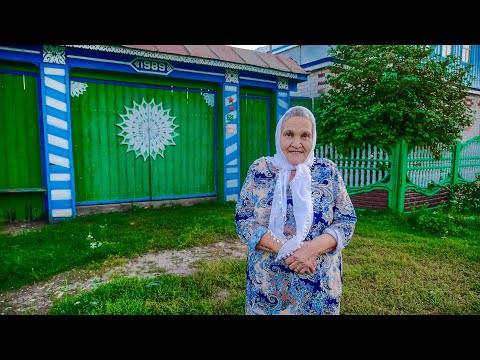 Grandma lives HAPPILY ALONE in a village house in the OUTBACK. Russia