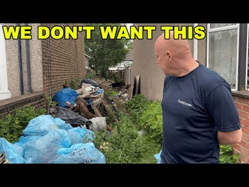 Clearing RUBBISH With COMMUNITY SERVICE For FREE!! Alley Takedown!