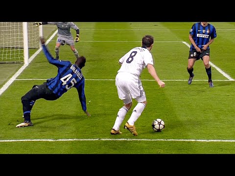 Most Humiliating Dribbles in Football History