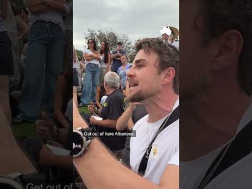 'You're not welcome!' - Albanese booed and heckled at Bondi memorial