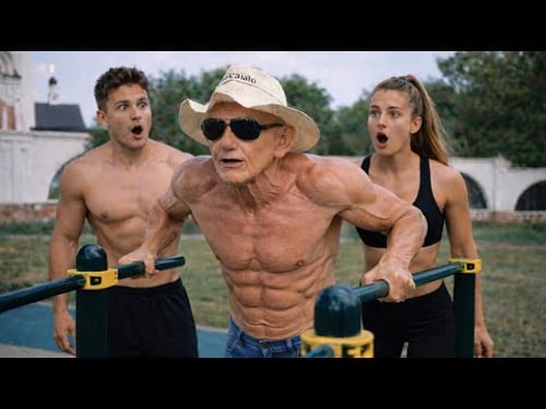 NOBODY EXPECTED THIS OLD MAN TO DO THIS… (STREET WORKOUT PRANK)