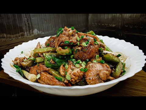 廣東話影片|涼瓜燜雞翼|再平凡的家常菜,你煮得好吃嗎?|再展脫骨大法,讓這道家常菜做得比餐廳好吃!(片尾有試食,看到脫骨大法的實際效果。)