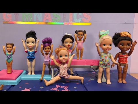 Gymnastics ! Elsa & Anna toddlers - competition - who wins?