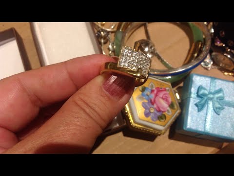 I found a bag! And there... You have to see it. A landfill in Australia is better than a flea mar...