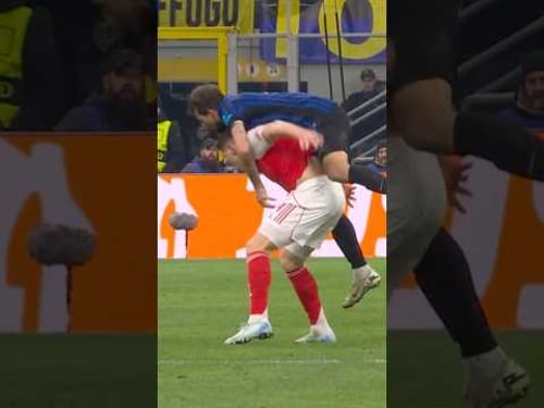 DOING EVERYTHING TO STOP GYOKERES 😳