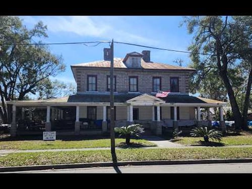 Abandoned 1907 Four Square Abandoned Home! Mansion, Renovate, Fixer Upper - Happy Holidays! 2025