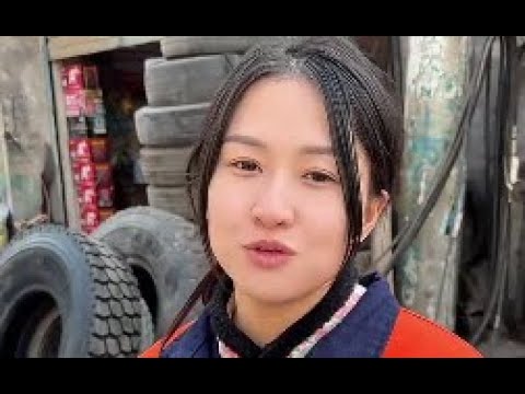 .暗恋15年的青梅竹马,现如今却在这个破旧的修车行工作,我决定娶她为妻,让她逆天改命#青梅竹马#冬吃萝卜夏吃姜#彝族姑娘#农村姑娘你会嫌弃吗 #阿梅#吉连#小凤#王飞#墨岚#记录生活#乡村生活