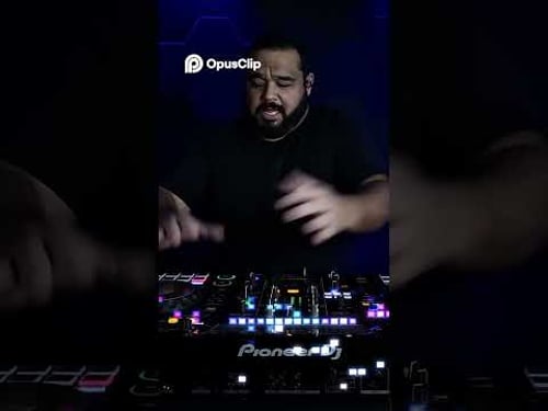 No passinho do bonequinho! @OsHawaianos são eternos!!! #dj #funk #nostalgia