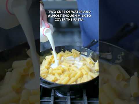 The ultimate jalapeño popper mac and cheese fusion!