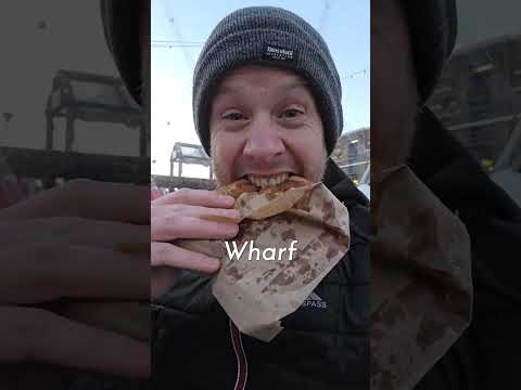 Testing the S25 Ultra in London ON AN IGLOO!