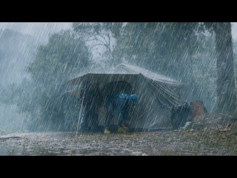 🏕️ CAUGHT IN a RAINSTORM‼️STRUGGLING TO SET UP a TENT IN THE MIDDLE OF a RAINSTORM ‼️
